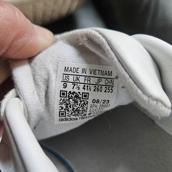 Adidas Women's Stan Smith White and Navy Blue Sneakers - Picture 7 of 7